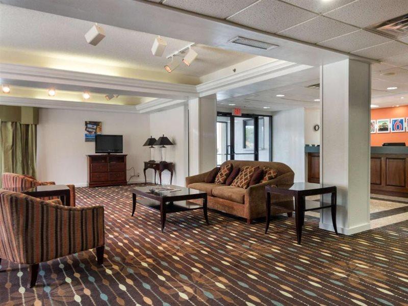Dublin Inn And Suites Bagian luar foto