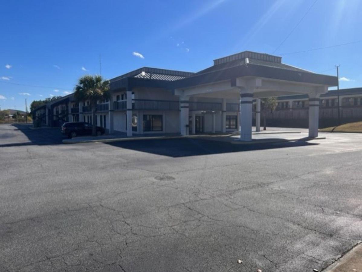 Dublin Inn And Suites Bagian luar foto