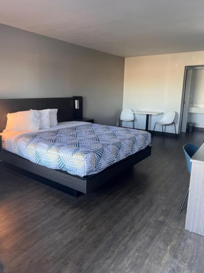 Dublin Inn And Suites Bagian luar foto