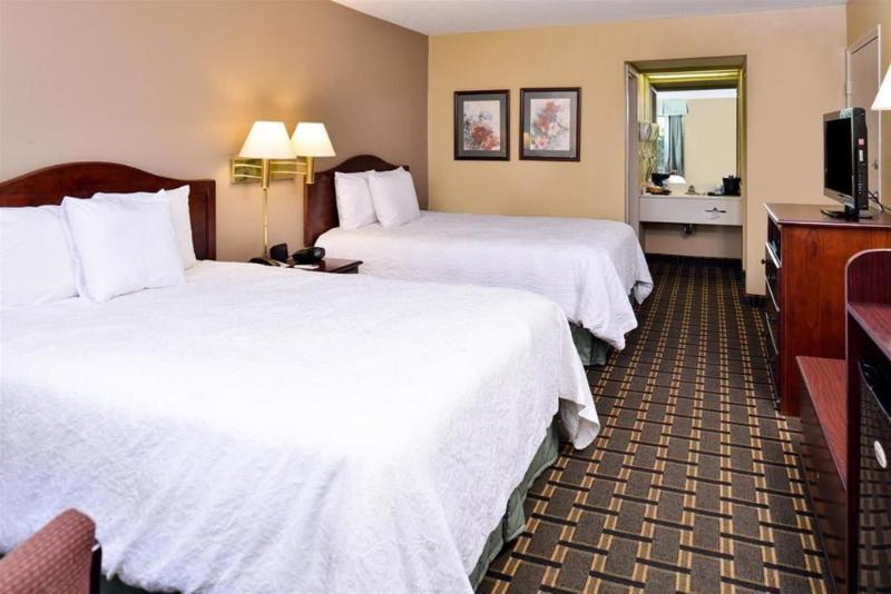 Dublin Inn And Suites Bagian luar foto