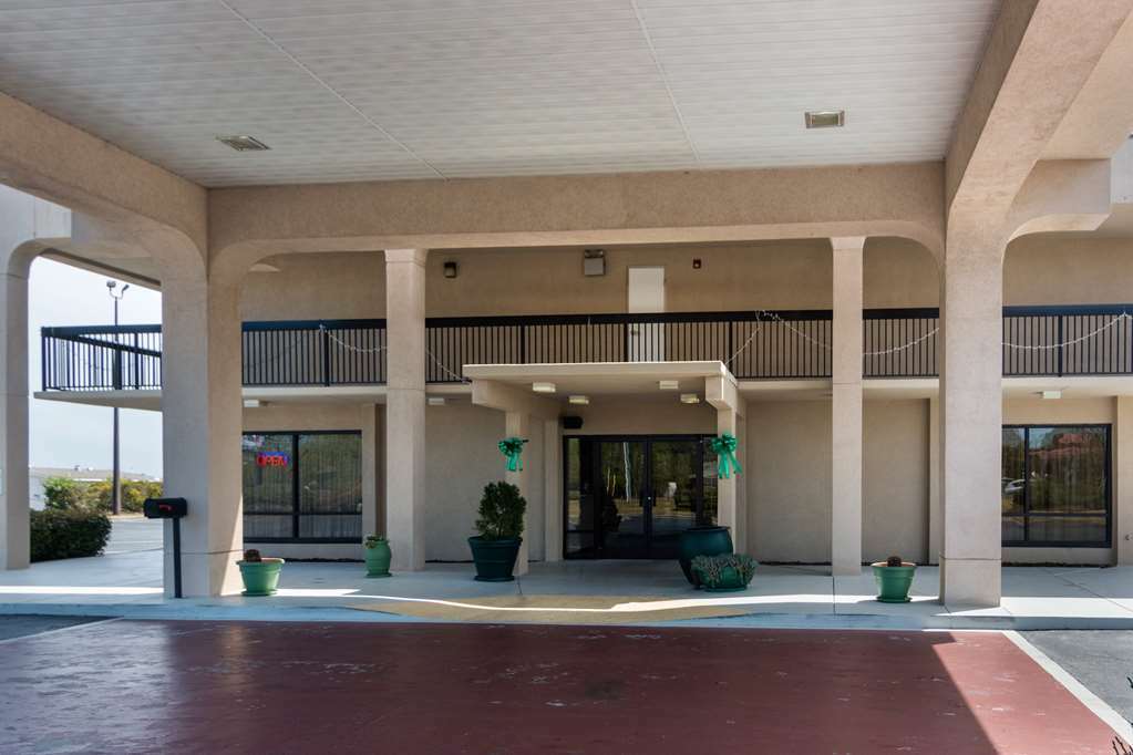 Dublin Inn And Suites Bagian luar foto